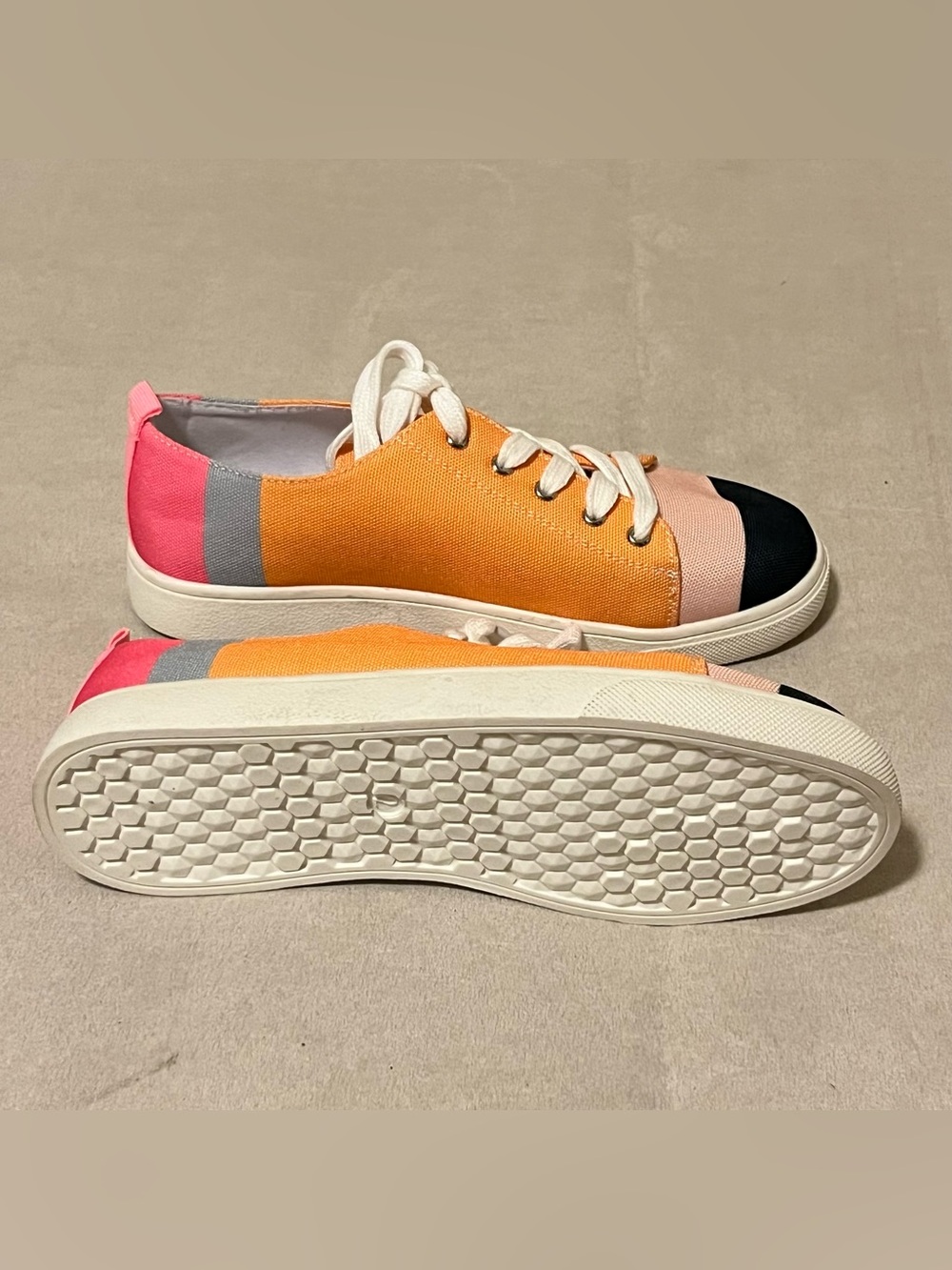 Girls Pencil Inspired Custom Sneakers | Little Girls Size 2 New - Picture 11 of 16
